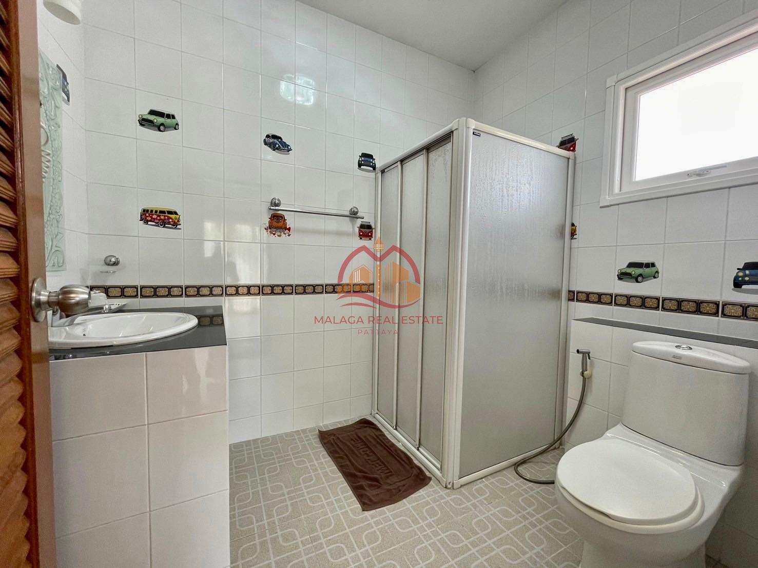 Private House for Sale on Thappraya Soi 15