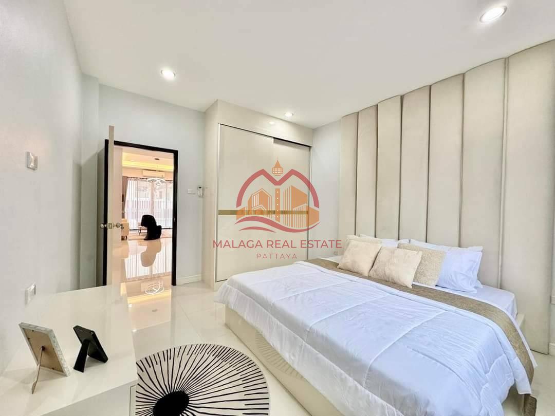 Pool Villa for Sale in Huai Yai