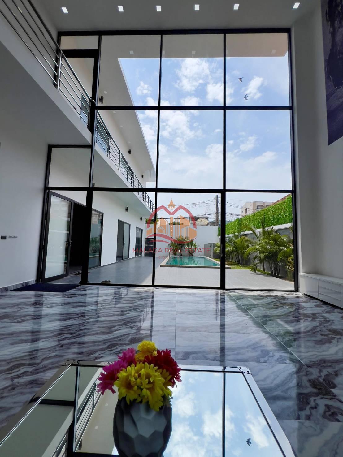 Luxury 6 Bedrooms House on Pratumnak