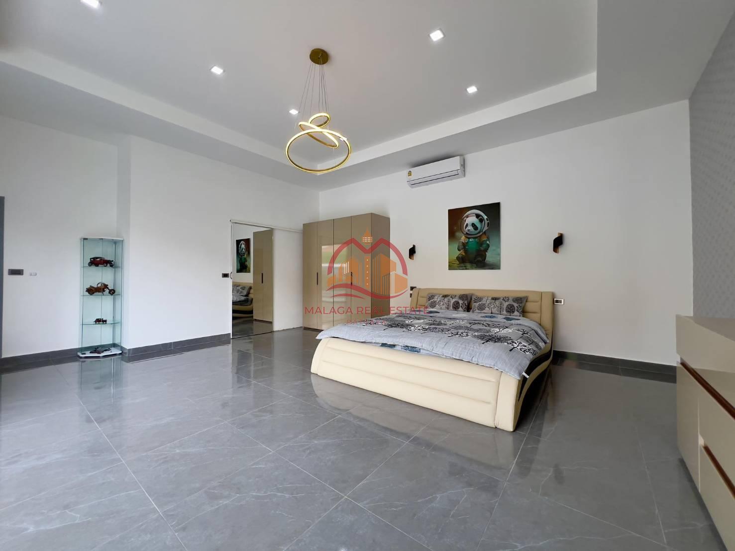 Luxury 6 Bedrooms House on Pratumnak