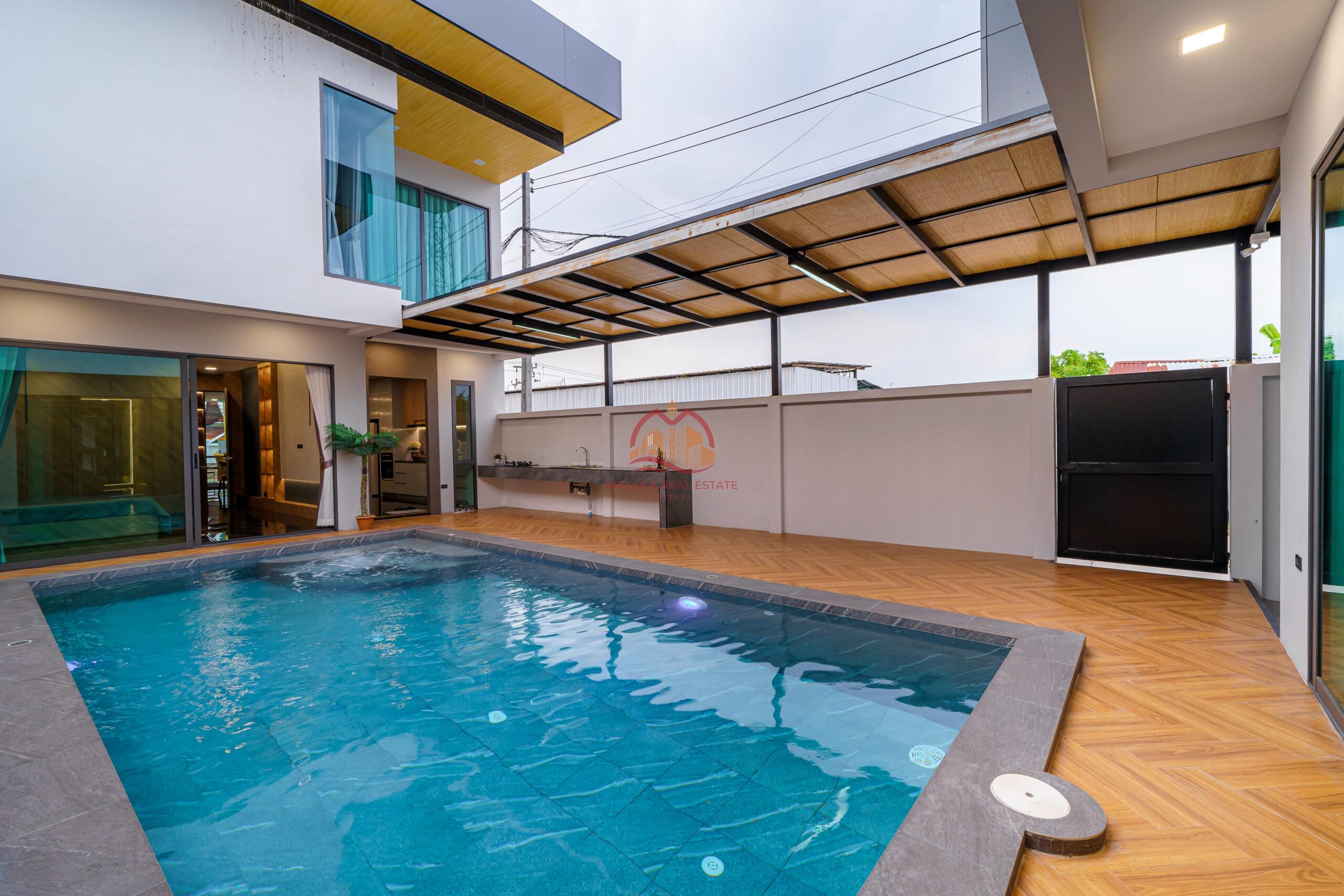 Luxury Modern Pool Villa