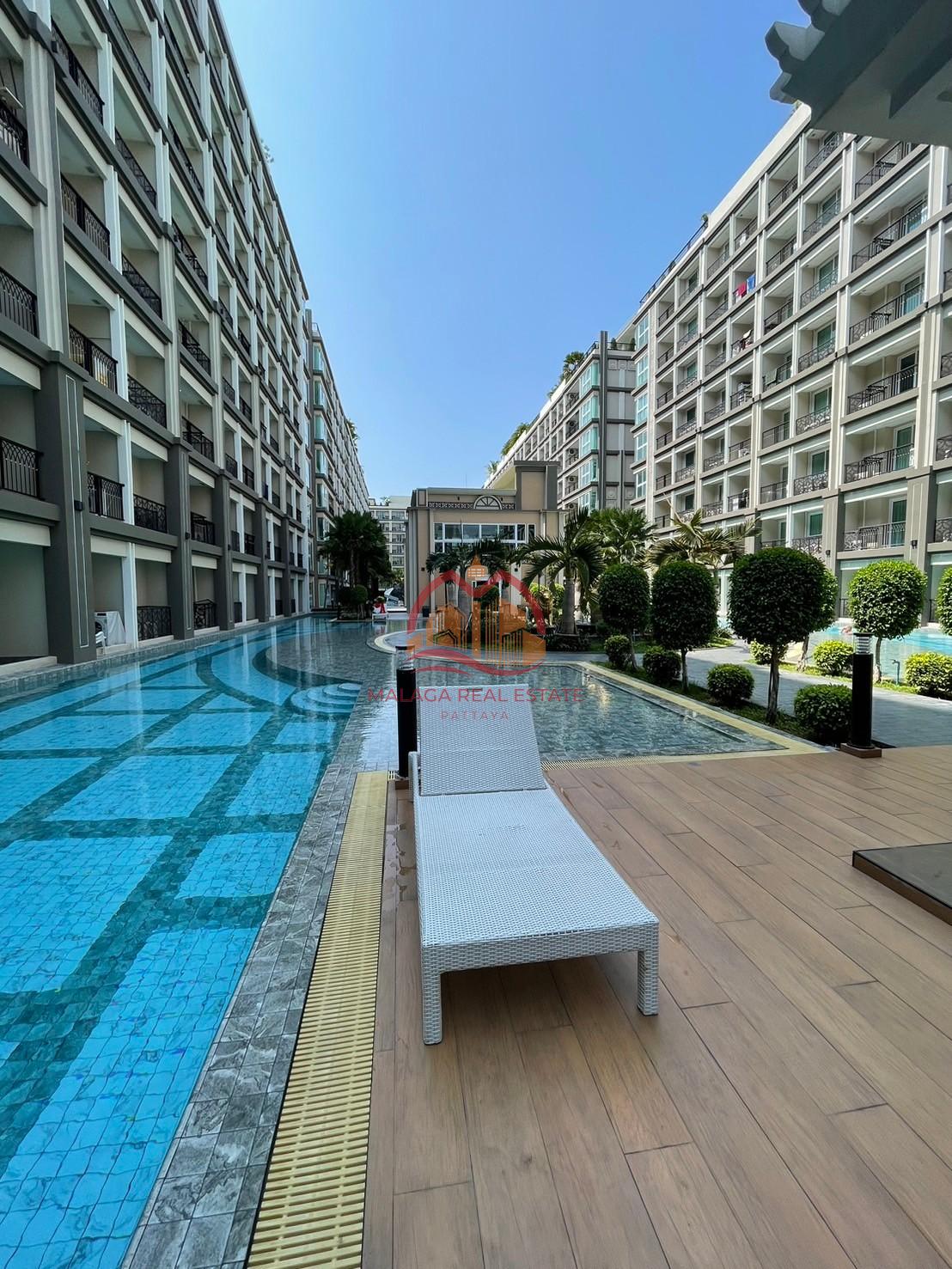 Dusit Grand Park 2