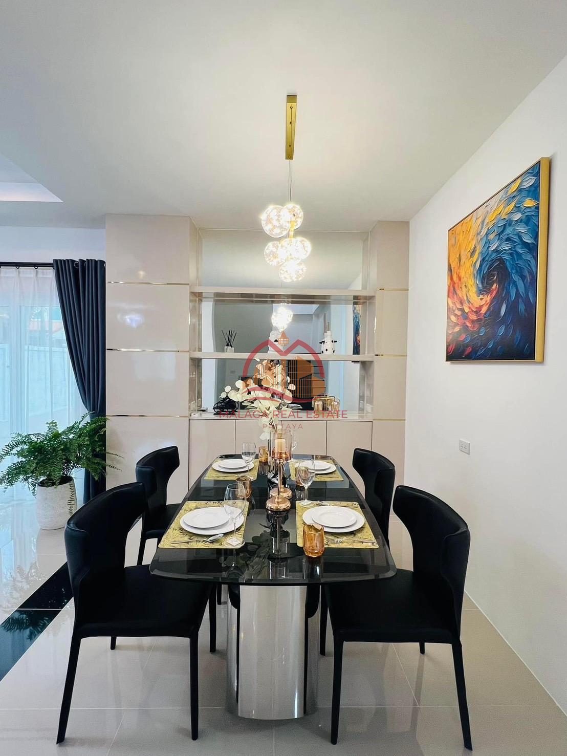 3 Bedrooms Family House