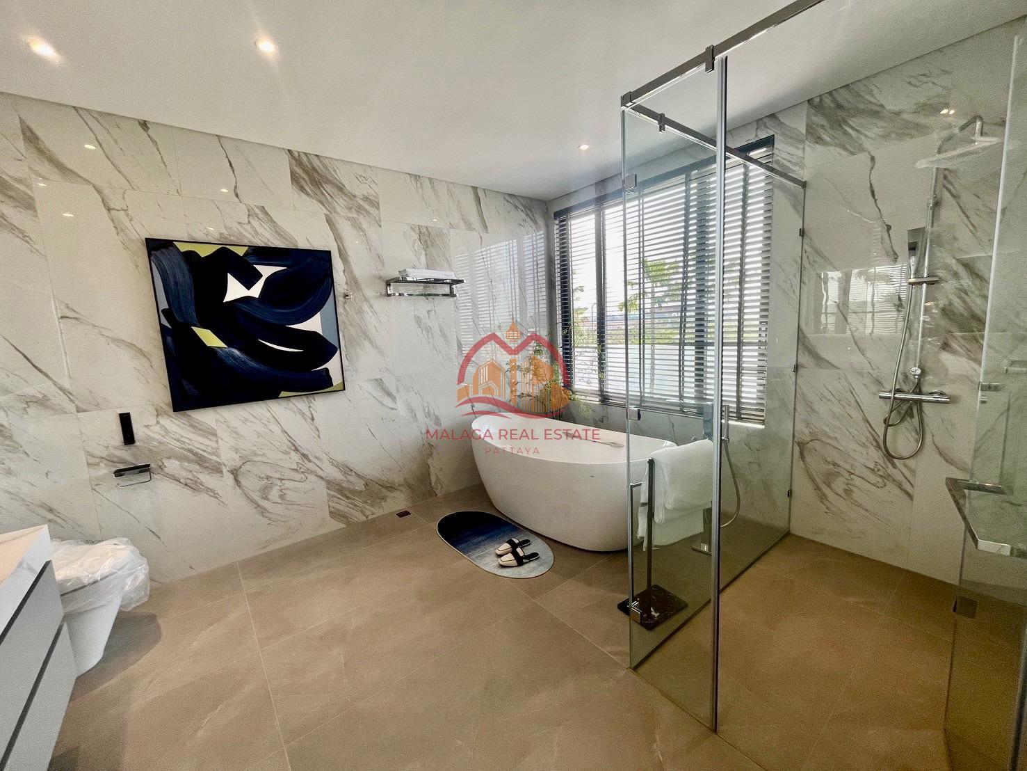 Glory Village Pattaya