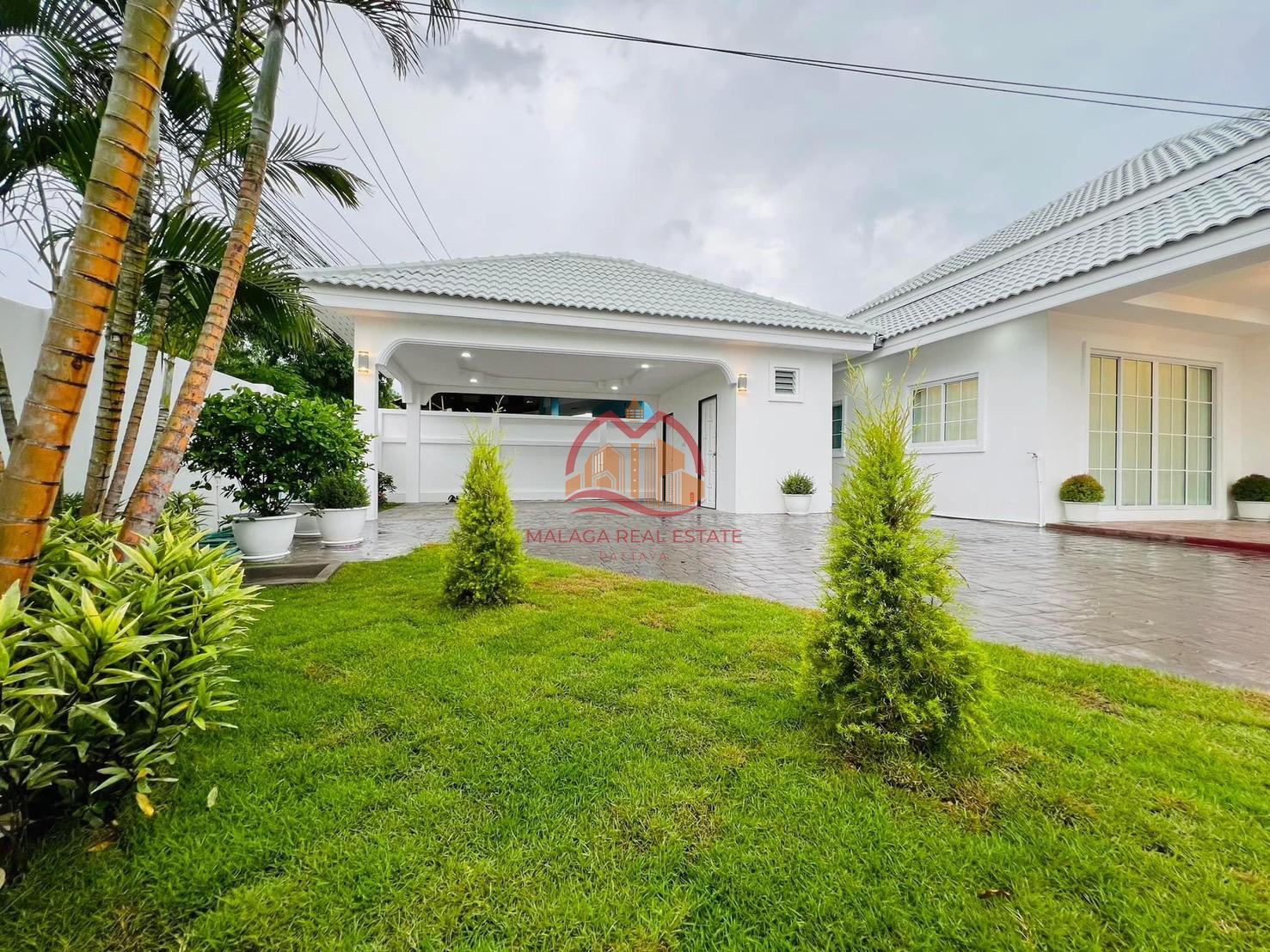 3 Bedrooms Family House at Mabprachan