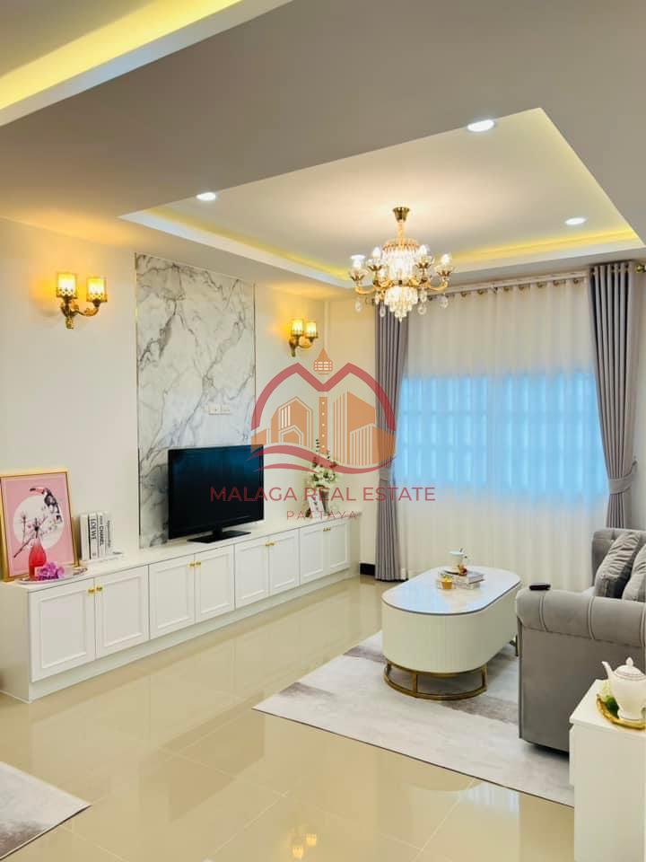 3 Bedrooms Family House at Mabprachan