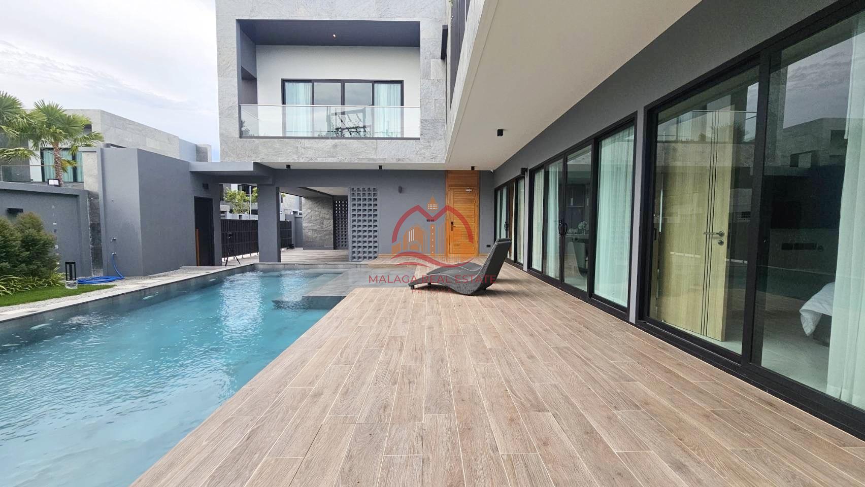 D Space Pattaya 2