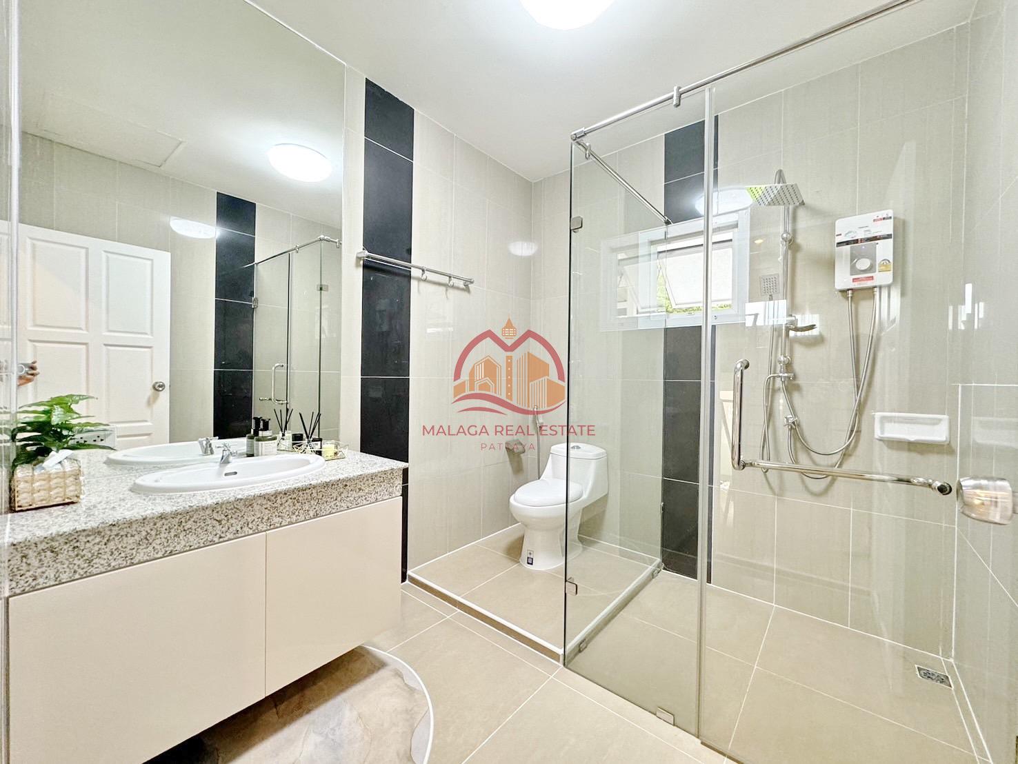 3 Bedrooms Family Home