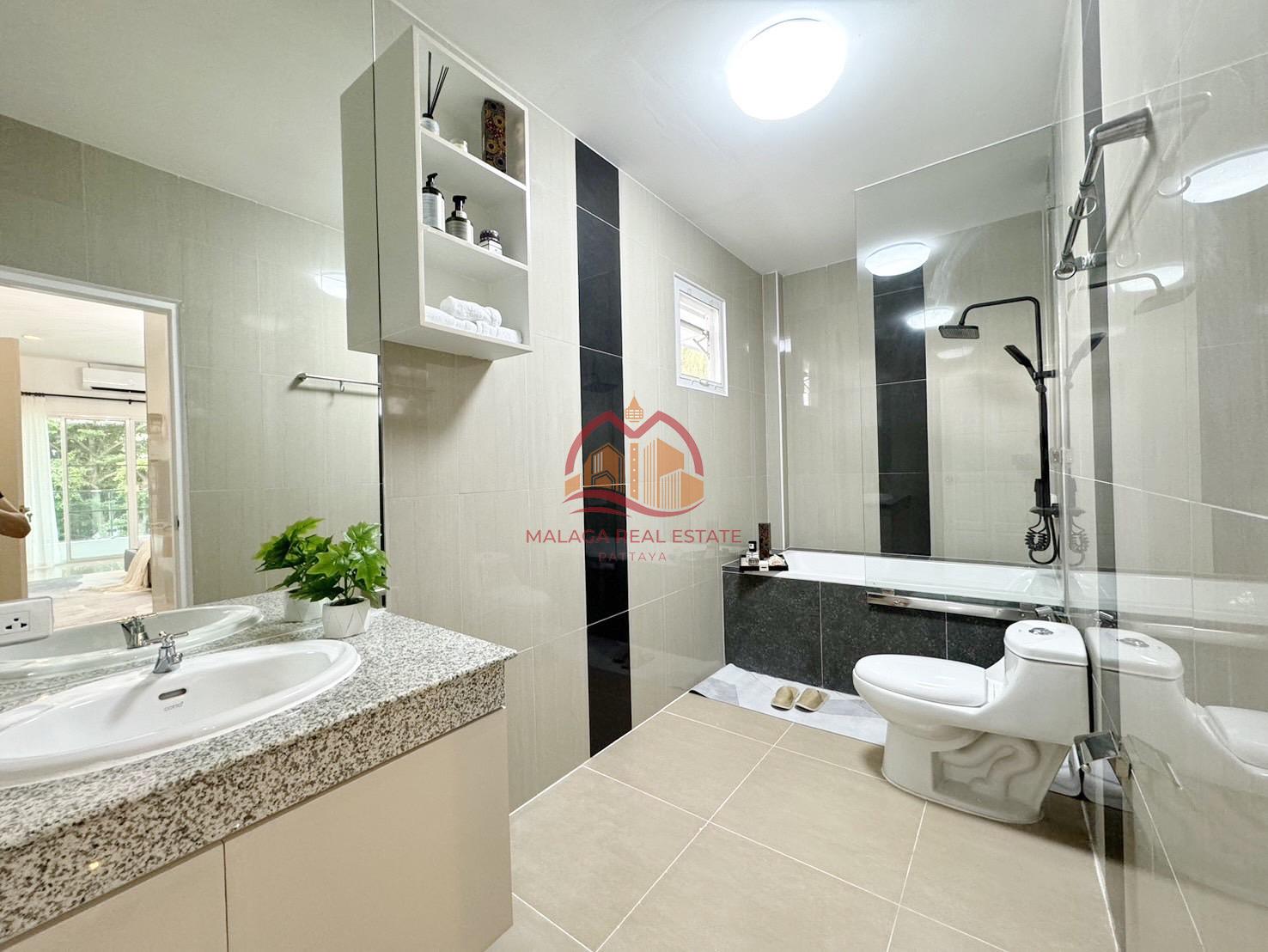 3 Bedrooms Family Home