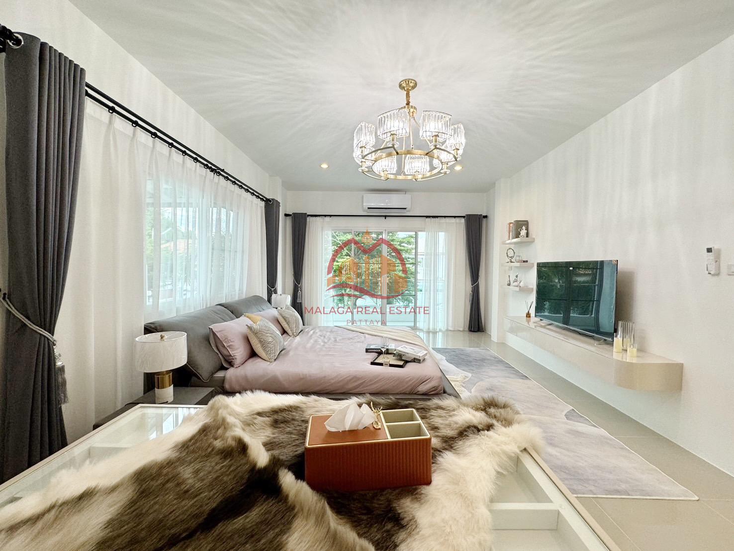 3 Bedrooms Family Home