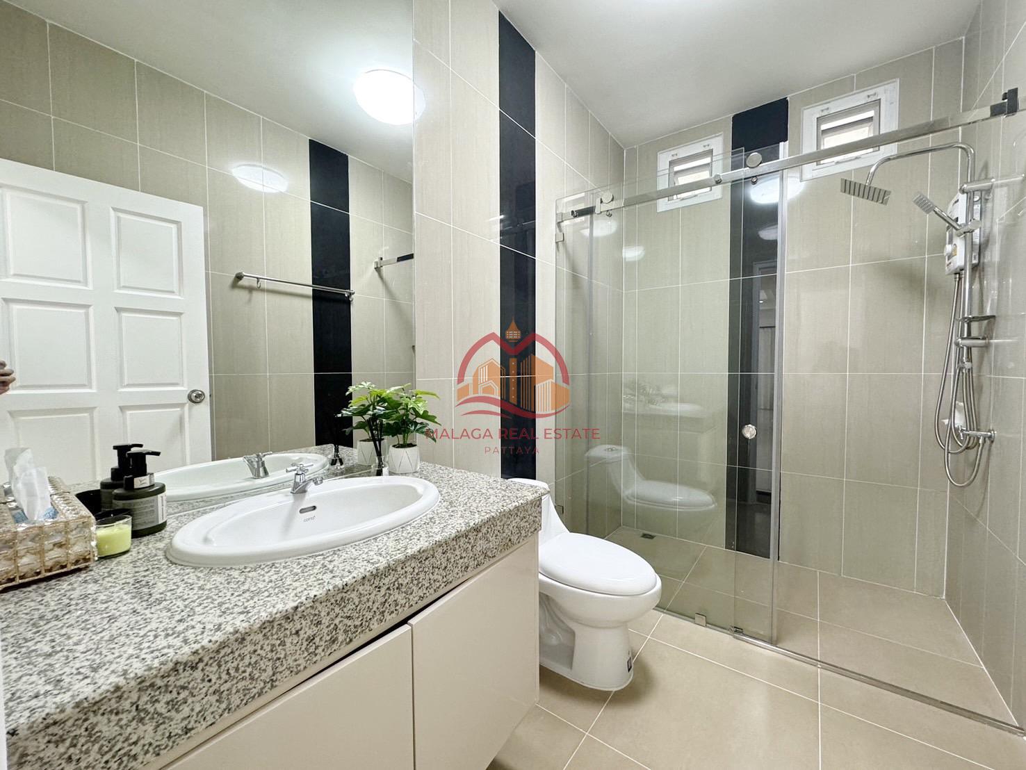 3 Bedrooms Family Home