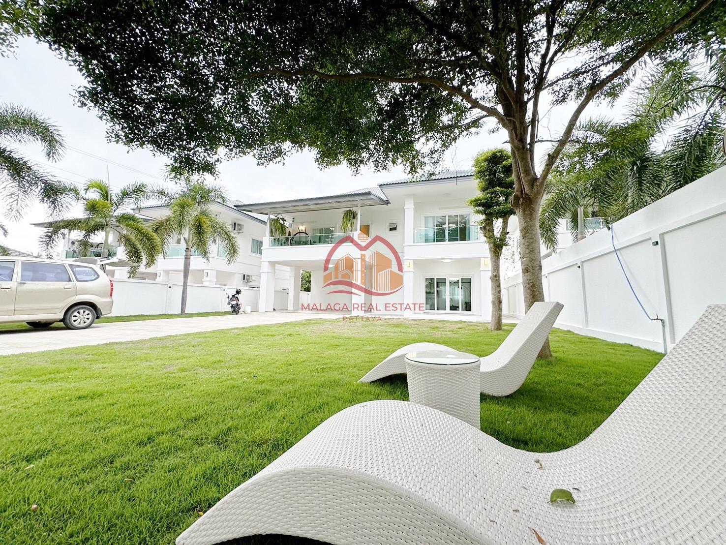 3 Bedrooms Family Home