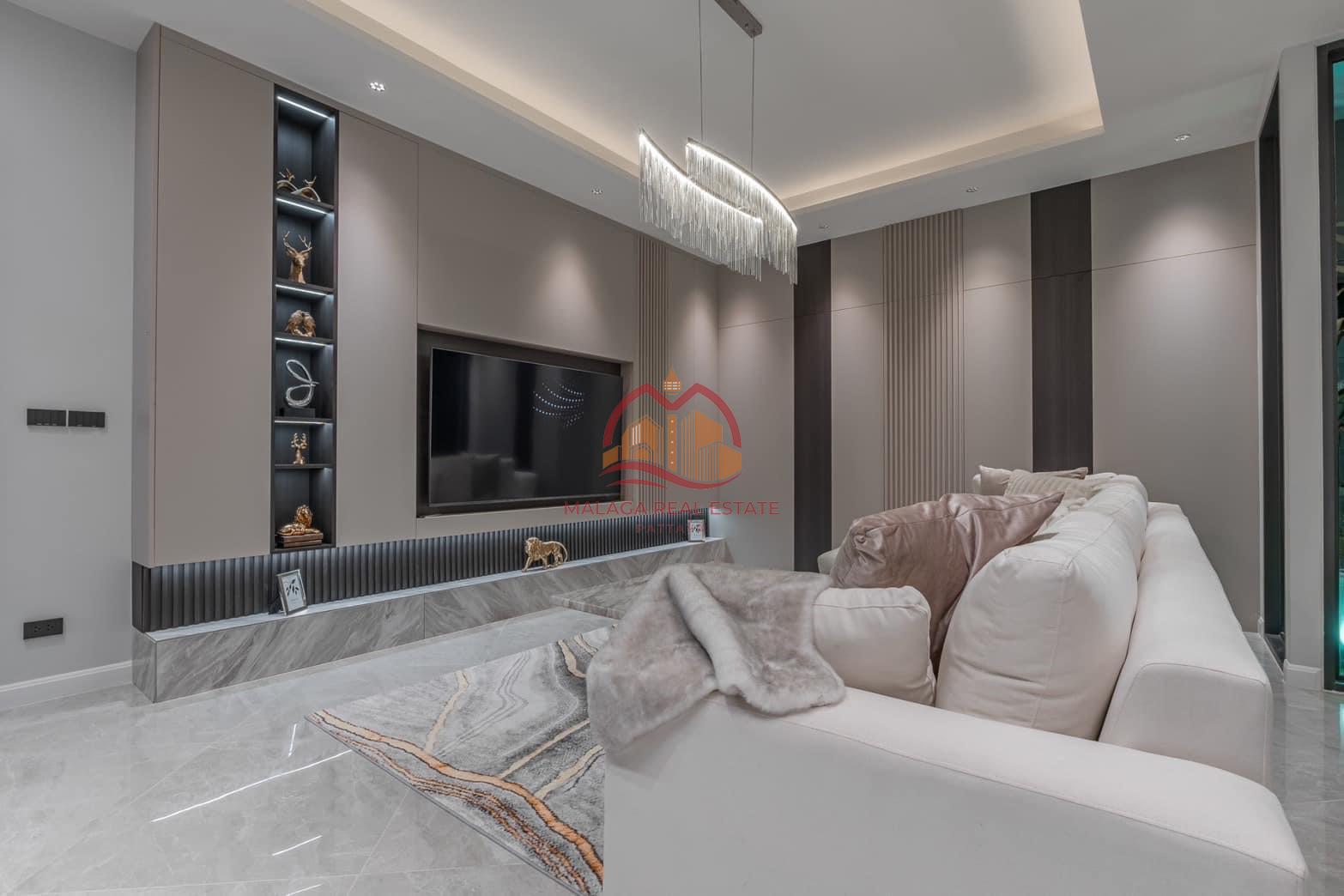 5 Bedrooms Luxury Modern Pool Villa