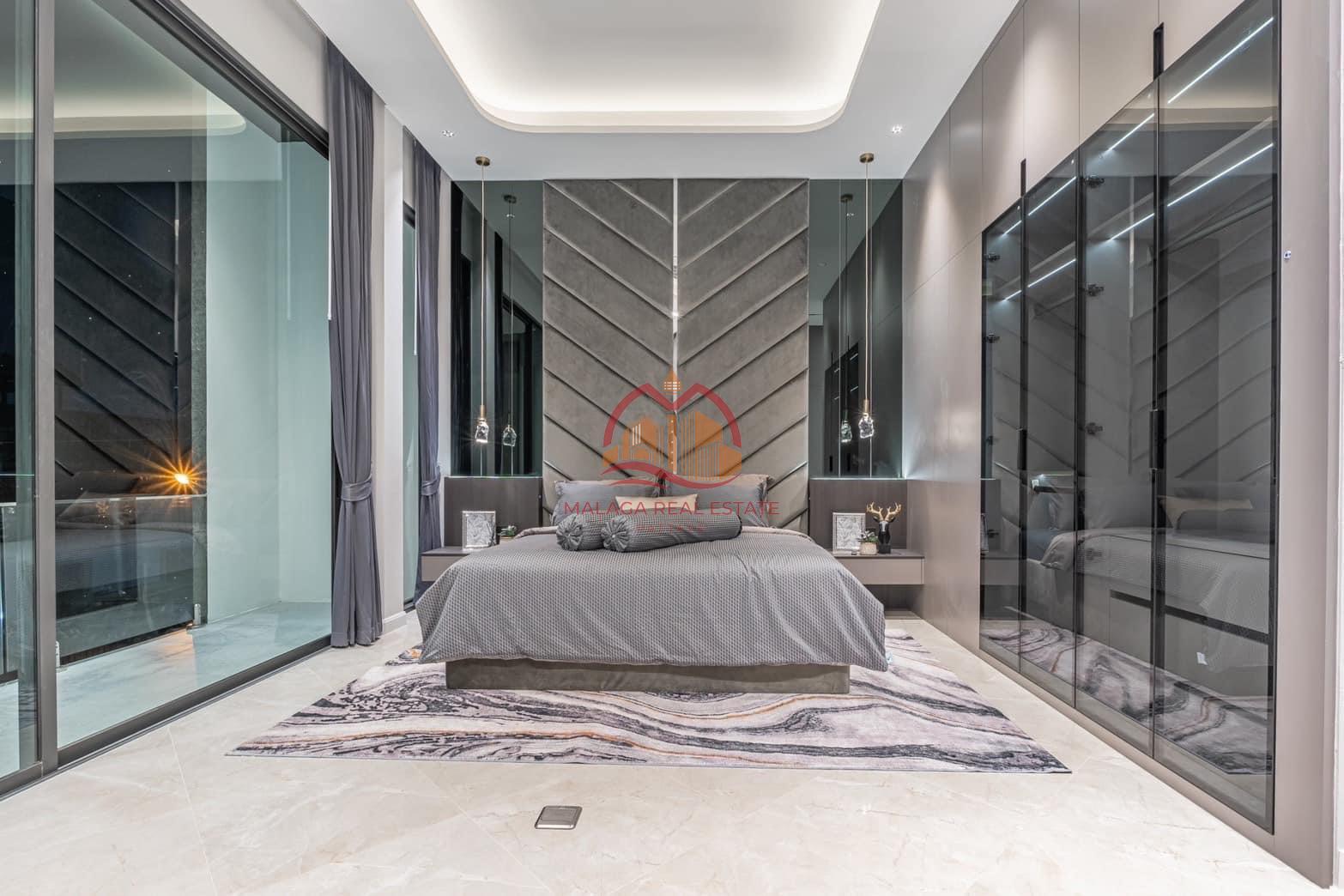 5 Bedrooms Luxury Modern Pool Villa