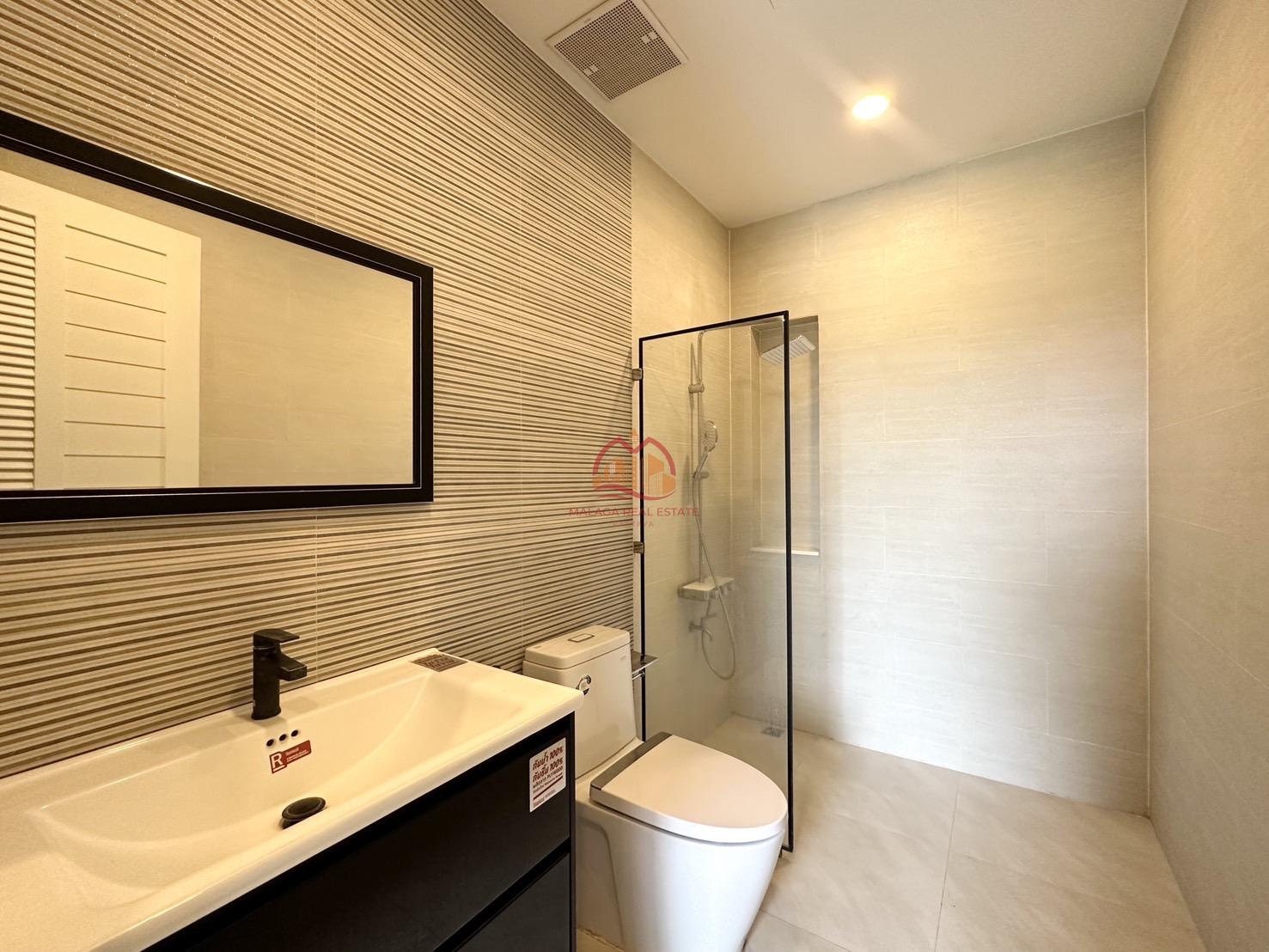 4 Bedrooms Luxury Modern Pool Villa