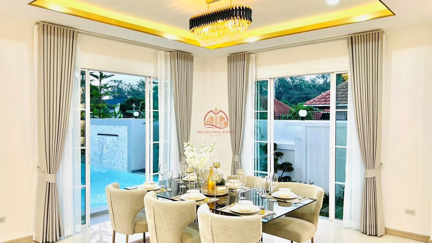 5 Bedrooms Luxury Modern Pool Villa
